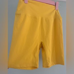 NWT Buffbunny 7 inch Biker Short Golden Hour Yellow Nubre Collection Size Medium